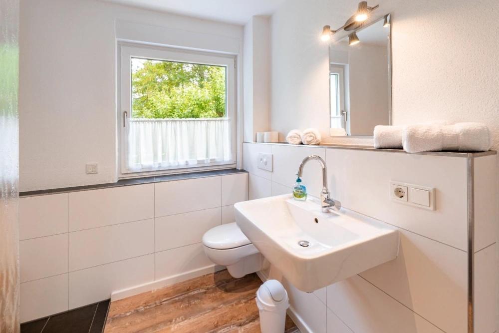 Ferienwohnung Haus An Der Lenne เลนเนชตัดท์ ภายนอก รูปภาพ