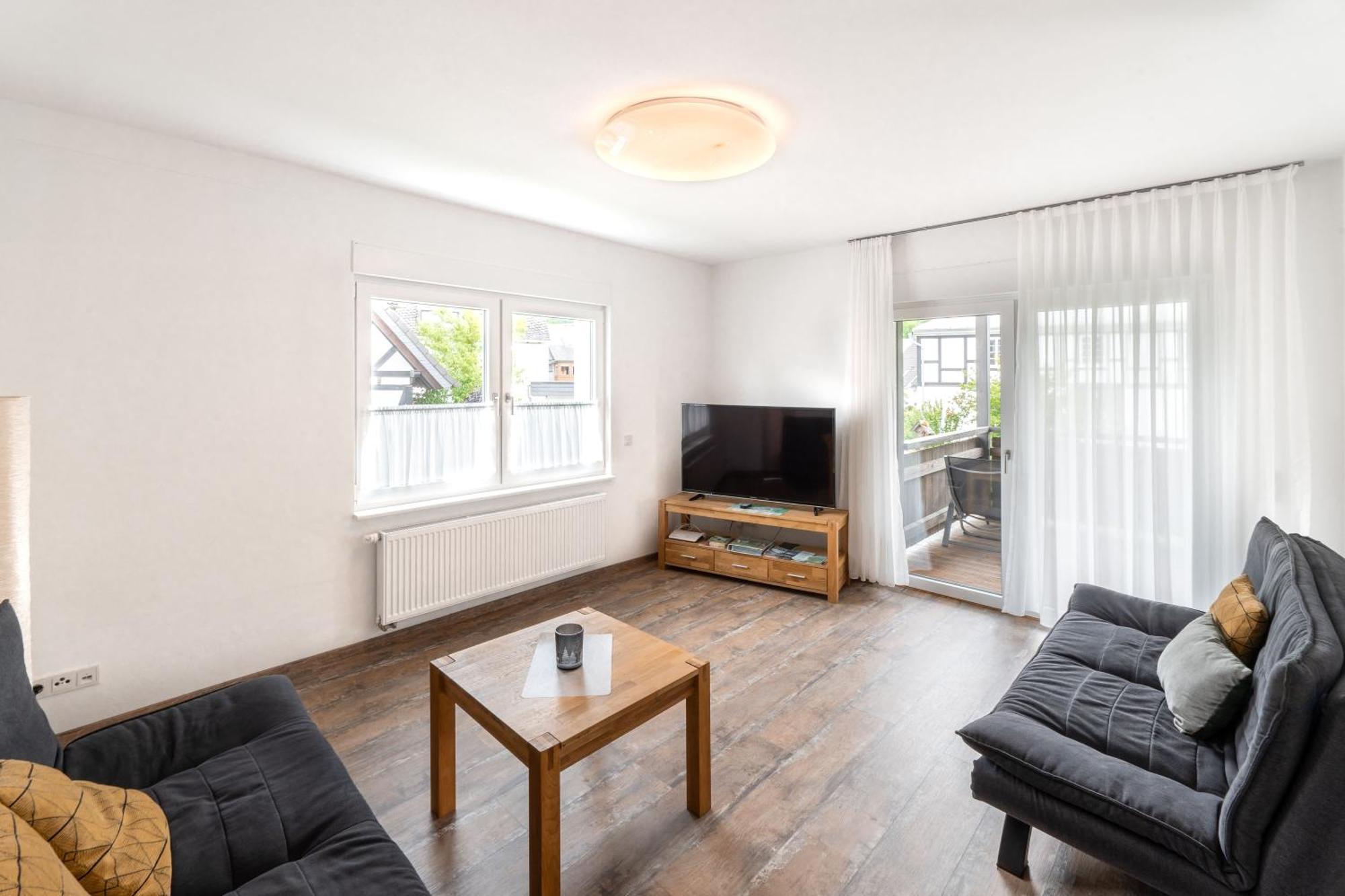 Ferienwohnung Haus An Der Lenne เลนเนชตัดท์ ภายนอก รูปภาพ