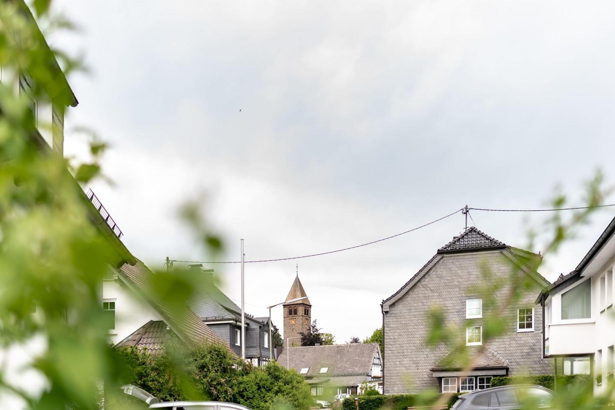Ferienwohnung Haus An Der Lenne เลนเนชตัดท์ ภายนอก รูปภาพ